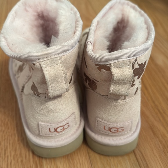 ugg mini - Picture 3 of 6